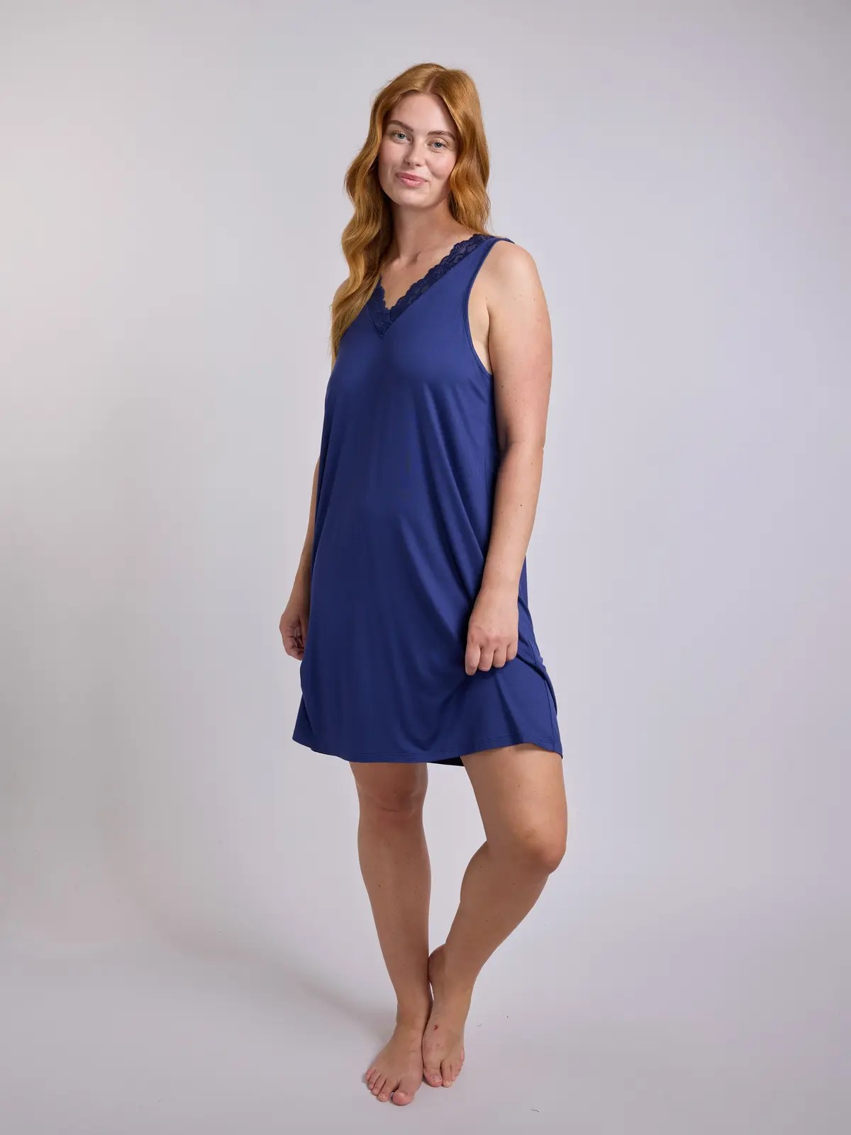 Zilas krāsas pidžamas kleita